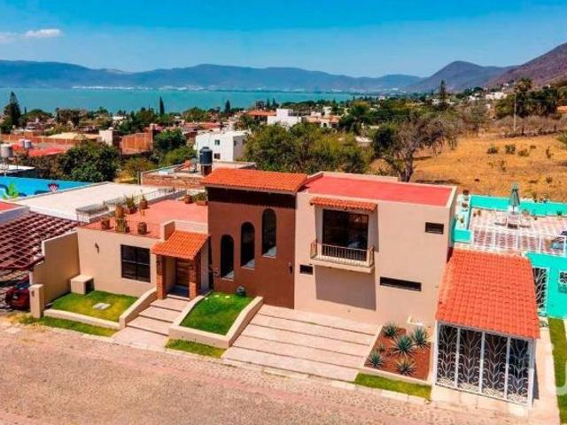 Residencia en venta en Paseo del Cardenal, San Juan Cosalalá