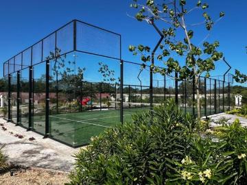 Residencia en Venta en Privada Oviedo con Amenidades