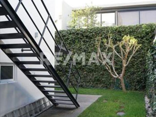 RESIDENCIA EN VENTA EN RINCONADA JURICA 4
