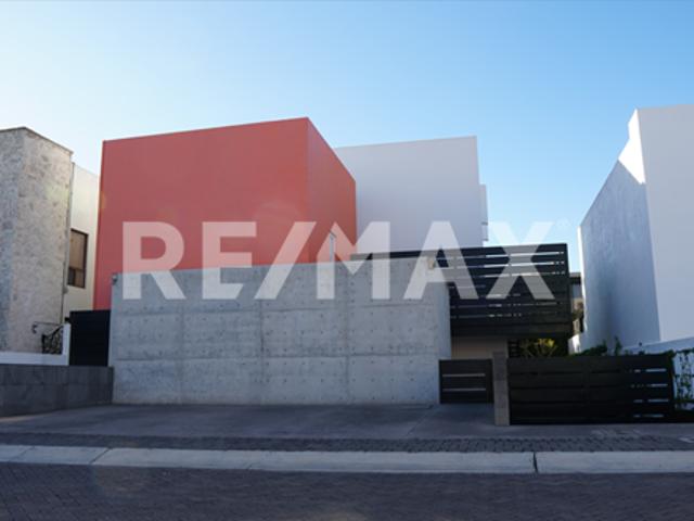 RESIDENCIA EN VENTA EN RINCONADA JURICA