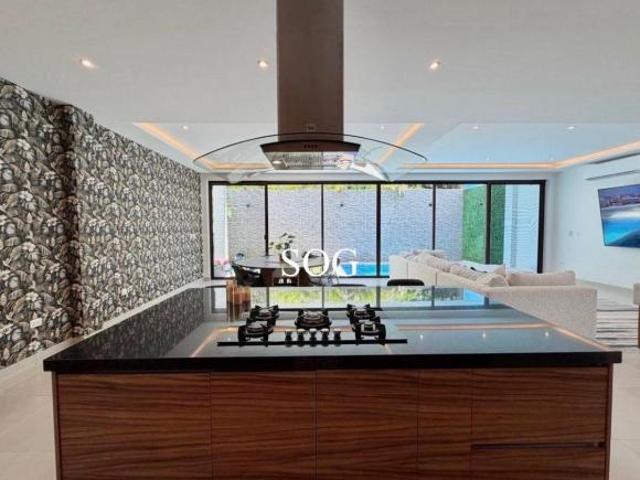 RESIDENCIA EN VENTA EN SM 12 CENTRO DE CANCUN