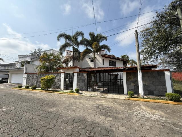 Residencia en venta en Tulipanes