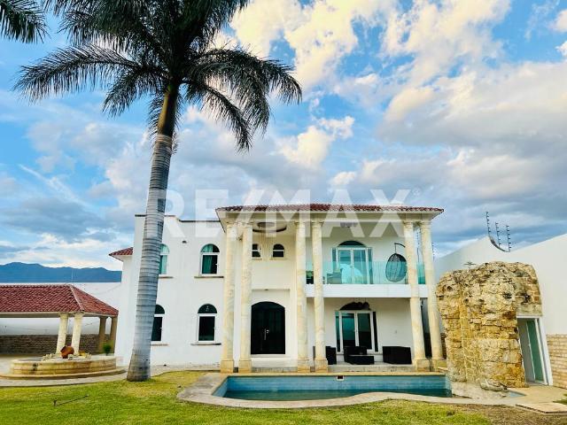 RESIDENCIA EN VENTA EN TLALIXTAC