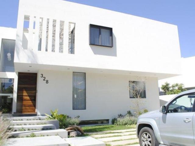 RESIDENCIA EN VENTA, EN VALLE REAL