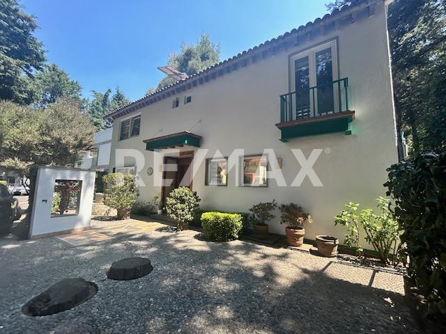 Casa en venta en Hacienda de Jajalpa con 731 m² de terreno y amplio jardín privado