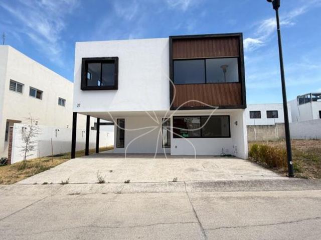 RESIDENCIA EN VENTA LOS ROBLES, JAL, ZAPOPAN