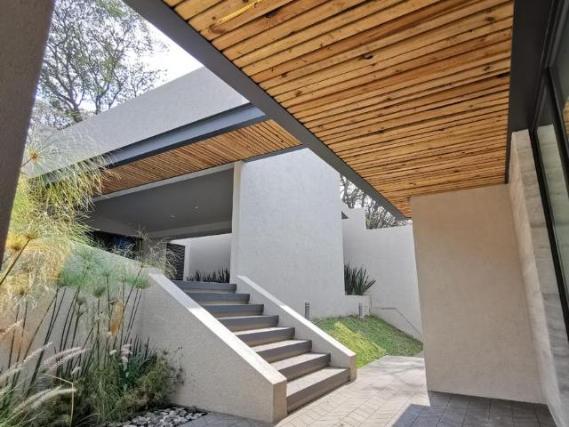 RESIDENCIA EN VENTA ? RENTA CON REC?MARA EN PLANTA BAJA, RANCHO SAN JUAN, ATIZAP?N