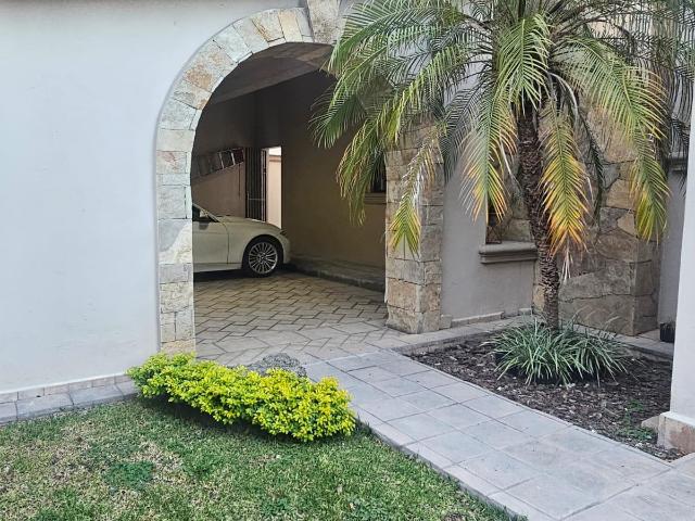 RESIDENCIA EN VENTA VILLA MONTA?A