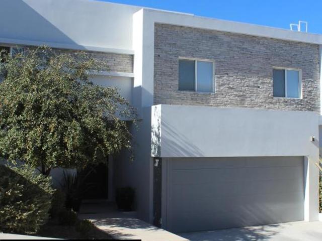 Residencia en Venta Zona Pedregales