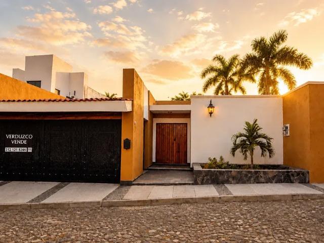 Residencia estilo Comala