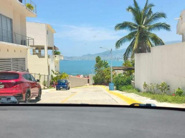 Residencia Familiar en Venta en Joyas de Brisamar, 5R, 5B, Alberca, Vista, Seguridad, Vigilancia