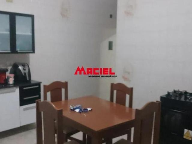 Residência ideal para família pequena, em bairro residencial, com valor abaixo do mercado