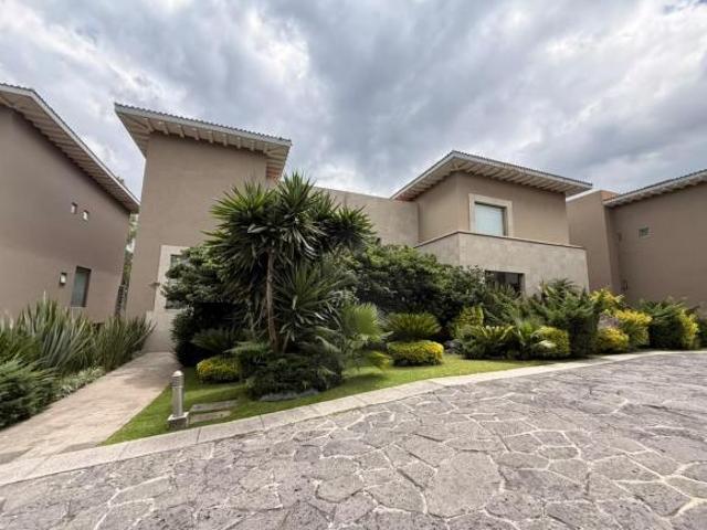 RESIDENCIA PREMIUM EN CONDOMINIO HORIZONTAL Y CALLE CERRADA. ROCÍO, J. DEL PEDREGAL