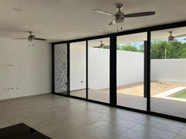 Residencia premium en venta con alberca y 3 recámaras