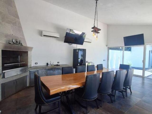 Residencia Quinta de Lujo en Venta en El Cercado, Santiago, Nuevo León 631 M2