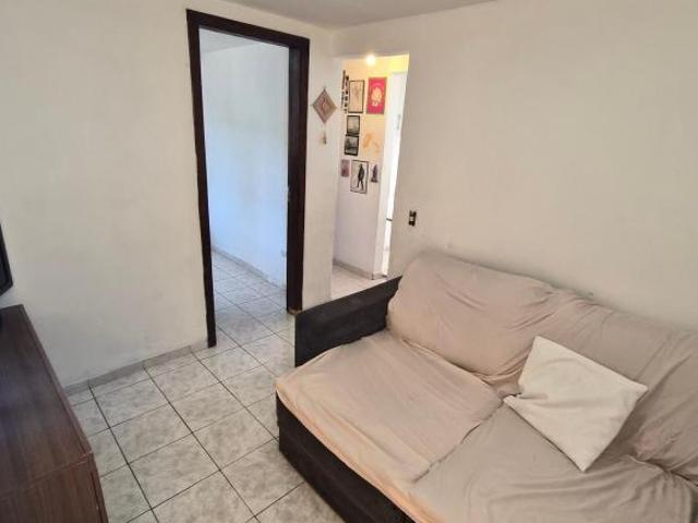 Residência térrea em condomínio fechado no Boqueirão Com 02 quartos