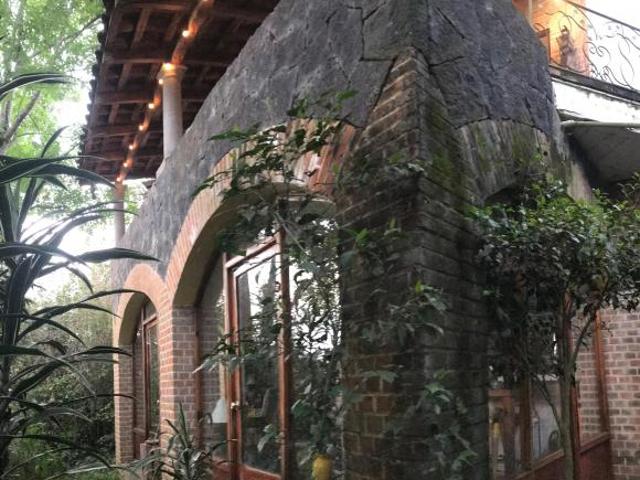 RESIDENCIA TIPO CAMPESTRE EN XALAPA DE DISEÑO ARQUITECTÓNICO ÚNICO