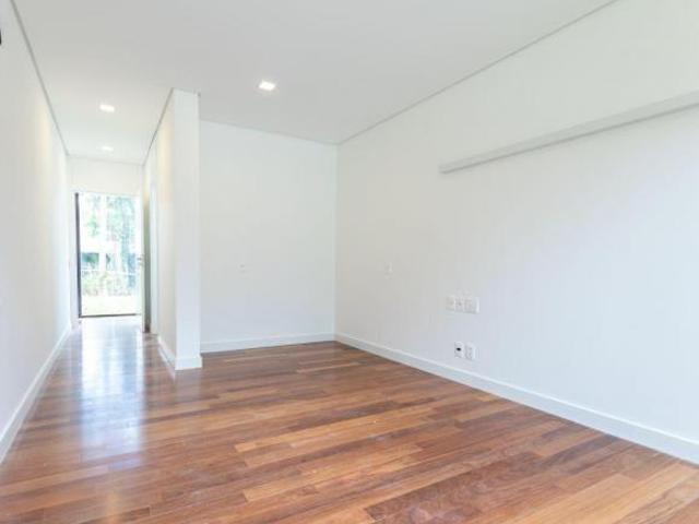 Residência Única em Terreno Privativo de 3.293m² casa em condominio chacara flora casa térrea
