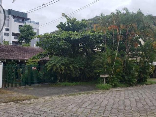 RESIDENCIA 420M² CENTRO GUARATUBA PR