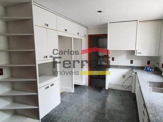 Residencial 1 Alphaville com 4 suítes e terreno de 610 m²