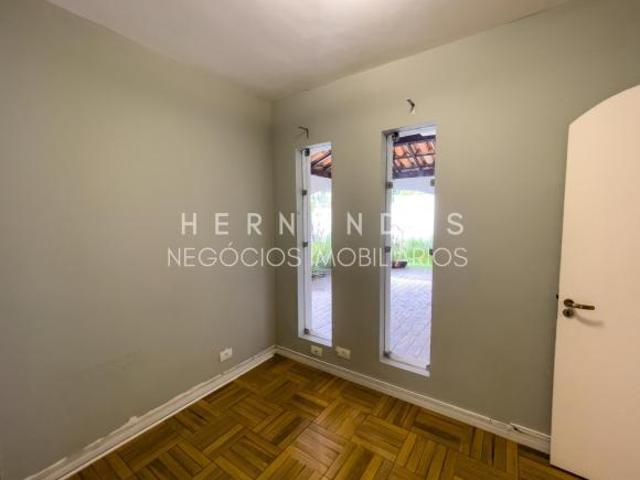 Residencial 2 Alphaville com 560m² de terreno 4suítes e 6vagas