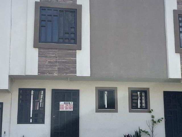 RESIDENCIAL VIÑAS DEL MAR, CASA EN RENTA