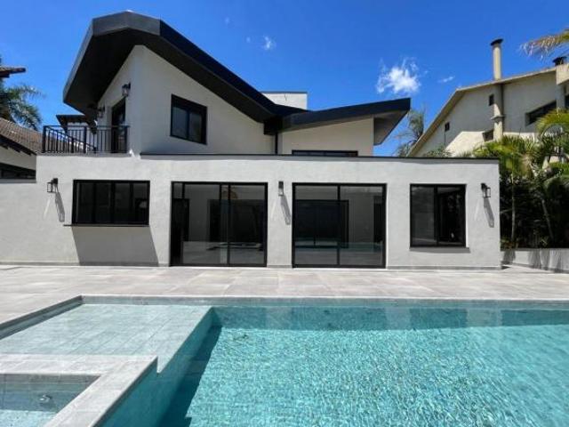 Residencial Alphaville 2* Venda: *R$ 6.750.000* 630m² área de terreno 422m² área construído