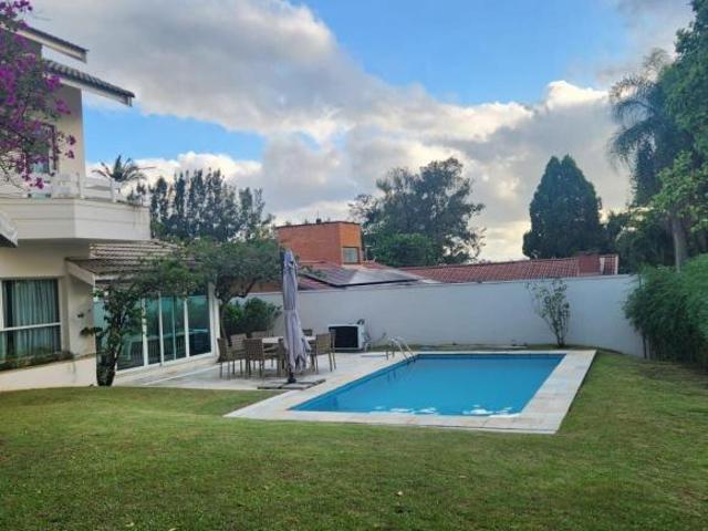 Residencial Alphaville 9 Oportunidade Única no Alphaville 9 – Casa Mobiliada em Terreno de Esquina