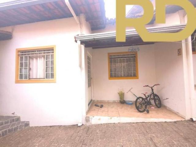 Residencial com 5 casas com Habite se