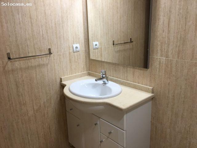 RESIDENCIAL CON PISCINA Y PADDLE. INCLUYE GARAJE Y TRASTERO. ZONA CAMPANAR. SIN MUEBLES