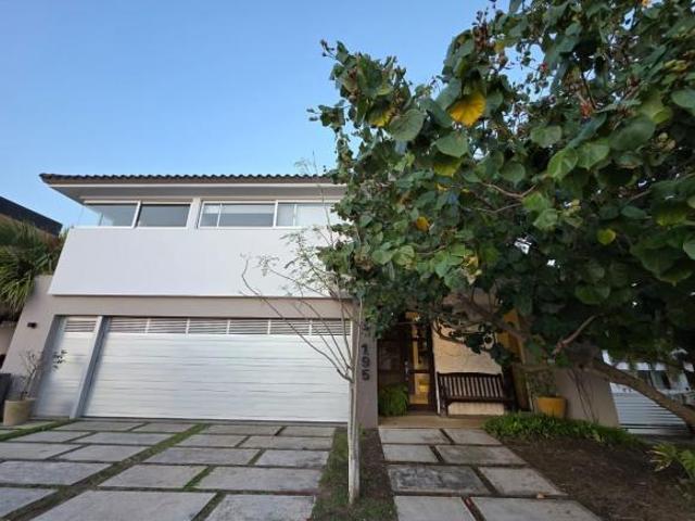 Residencial de Lujo, Equipada, 3 rec jardín en Venta. Riviera Veracruzana, Veracruz