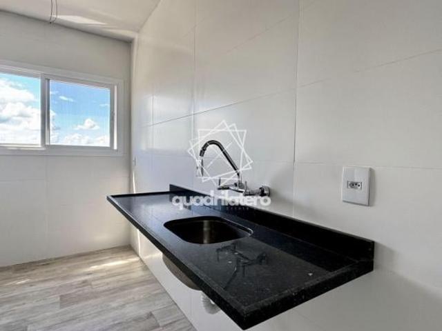 Residencial La Vitta, andar alto, virado para o norte. Apenas 280 metros da orla do laranjal