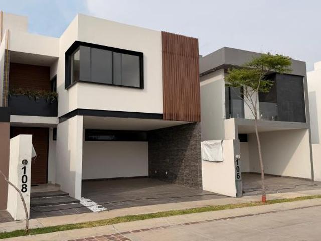 Residencial Mayorca | Casa en Venta 302.97 m² | Sur de León