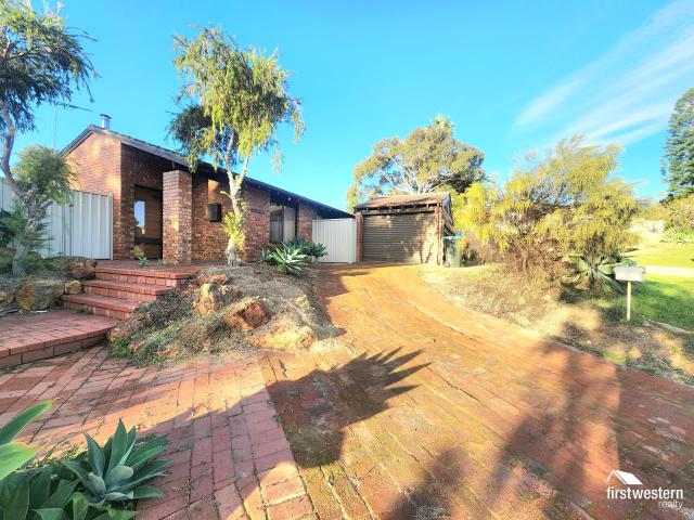 Residential, 2 Cove Court, Beldon WA