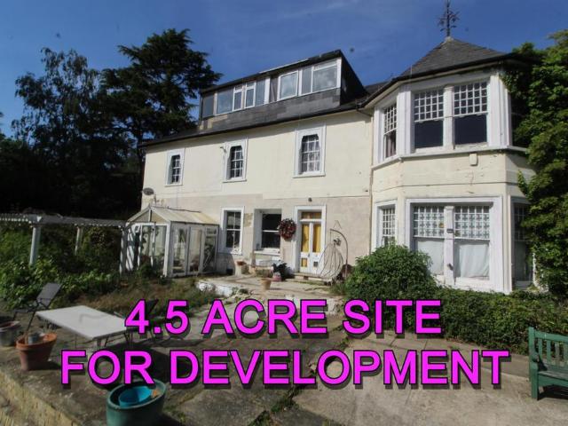 8 bedroom detached house for sale