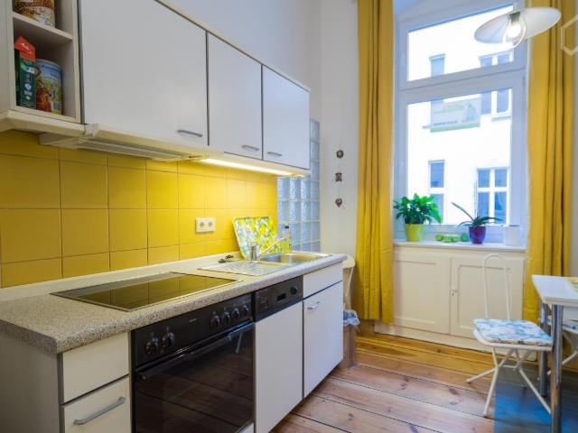 Residential idyl in city location / FU, Free University of Berlin 2,68 km away, driving distance 3,28 km, Berlin Amsterdam Apartments for Rent
