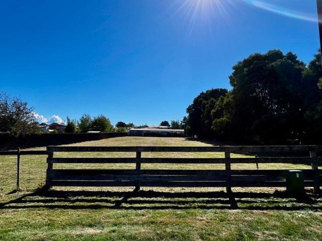 Residential Land 5min walk to town centre & gateway to Cradle Mountain