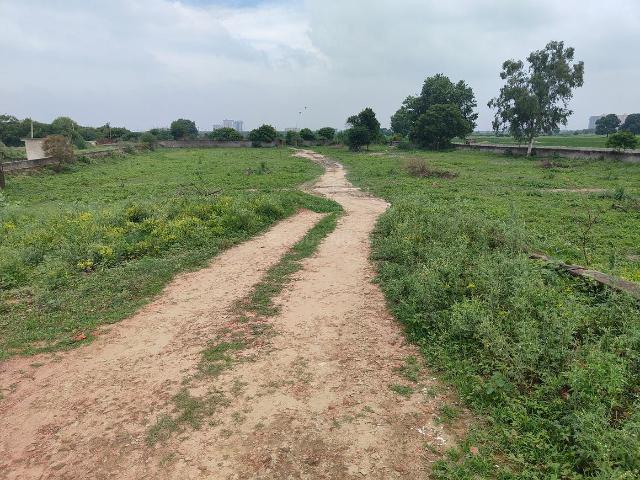 Residential Plot in MU II for resale Greater Noida. The reference number is 15497687