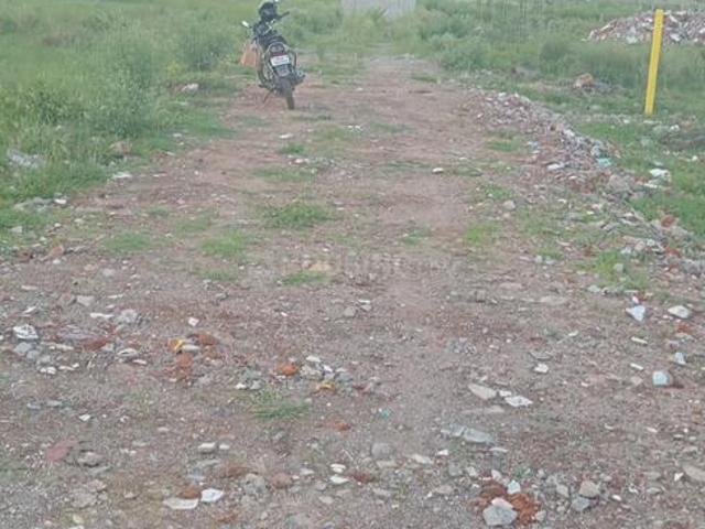 Residential Plot in Mudichur for resale Chennai. The reference number is 21044712