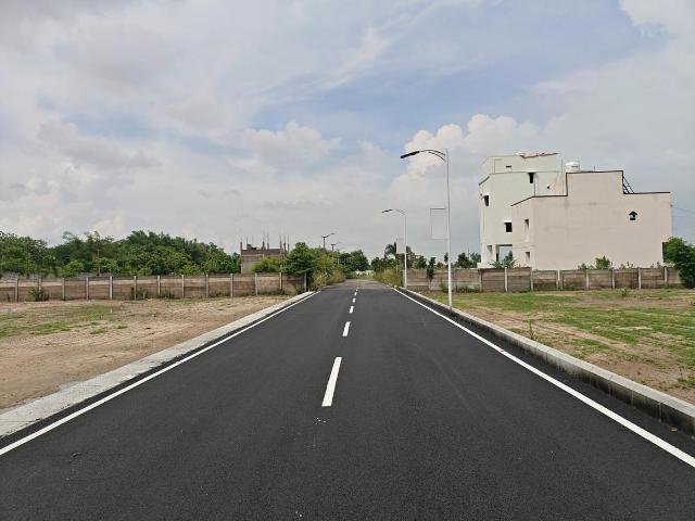 Residential Plot in Mudichur for resale Chennai. The reference number is 21354096