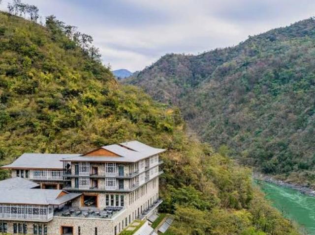 Residential Plot in Mukteshwar for resale Nainital. The reference number is 20697347