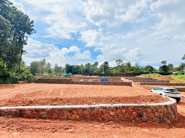 Residential Plot in Mulanthuruthy for resale Kochi. The reference number is 20463525