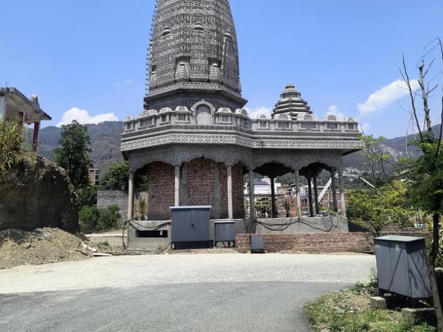 Residential Plot in Mussoorie Road for resale Dehradun. The reference number is 17816694