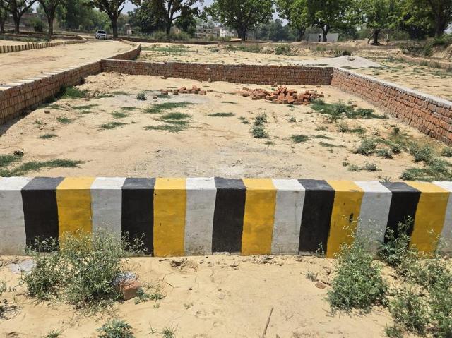 Residential Plot in Magrahua for resale Varanasi. The reference number is 17345698