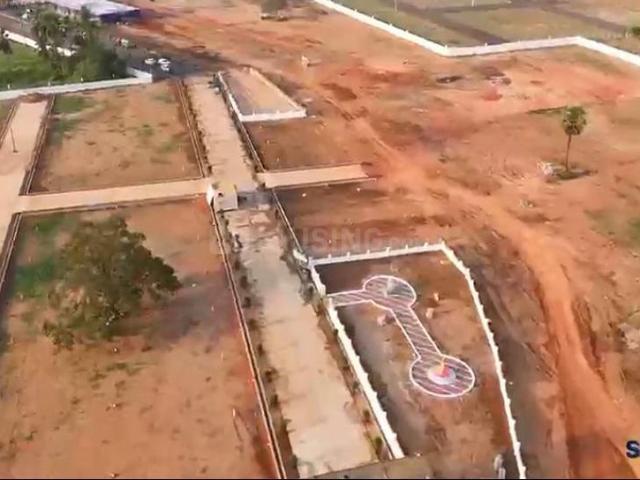 Residential Plot in Madhurapudi for resale Rajahmundry. The reference number is 20465758