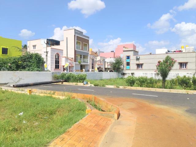 Residential Plot in Maduravoyal for resale Chennai. The reference number is 18285977