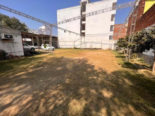 Residential Plot in Mahmoorganj for rent Varanasi. The reference number is 18673839