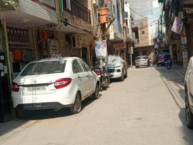 Residential Plot in Mahavir Enclave for resale New Delhi. The reference number is 20151020