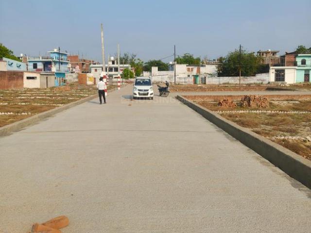 Residential Plot in Mandhana for resale Kanpur. The reference number is 20991705