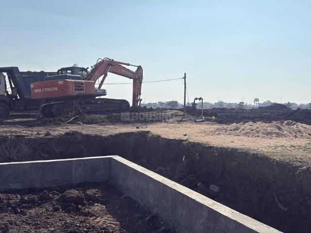 Residential Plot in Manglia for resale Indore. The reference number is 20655633
